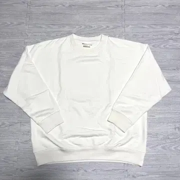 H&M blanc staples 크루넥 맨투맨 트레이닝복 화이트