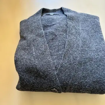 유니클로 수플레얀 숏 가디건 다크 그레이 XXL