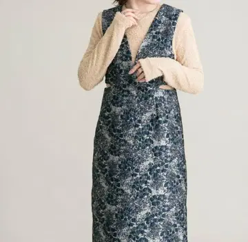 KBF 사이드 오픈 자카드 원피스