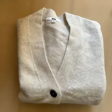 유니클로 수플레얀 숏 가디건 내추럴 XXL