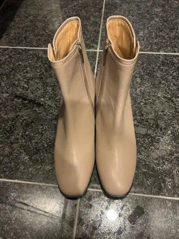 새상품 매킨토시 25cm 베이지