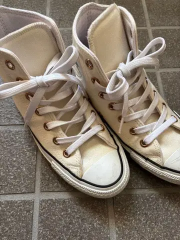 컨버스 리액트 화이트 하이컷