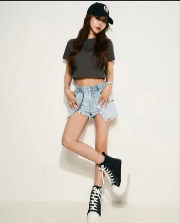 스즈키 아미님 하이컷 스니커즈 M