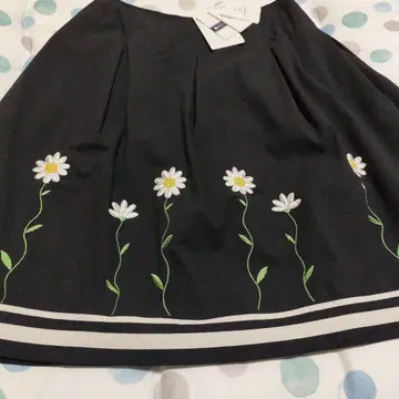 엠즈 그레이시 스팽글 꽃 스커트 40