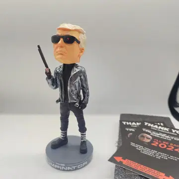 트럼프 대통령 보블헤드 트럼피네이터 터미네이터