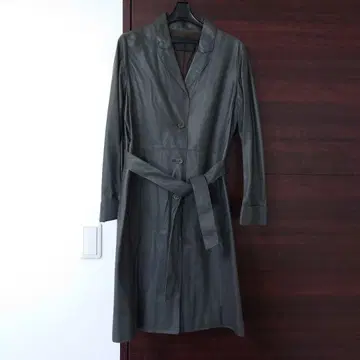 ANTEPRIMA 카키 가죽 롱 코트