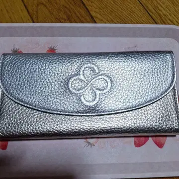 실버 장지갑 클로버 모티브