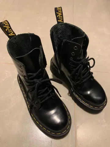 Dr.Martens jadon UK3