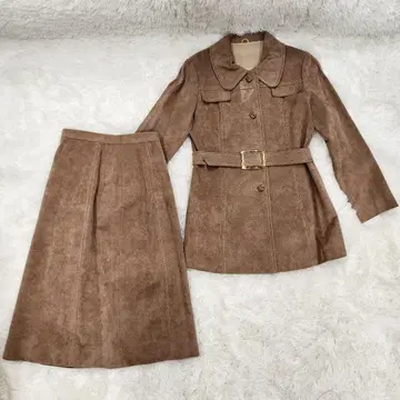 브라운 스웨이드풍 스커트 셋업