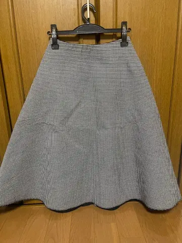 르쉘 블루 플레어 스커트 블랙 화이트 체크 무늬