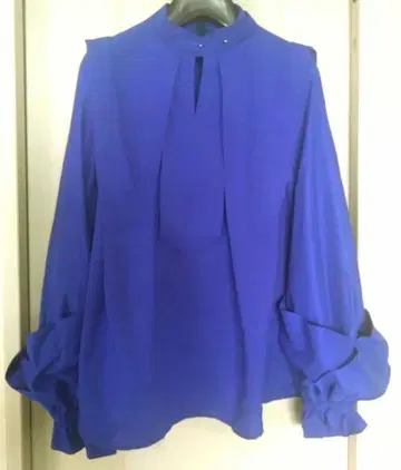 UnitedTokyo 블라우스