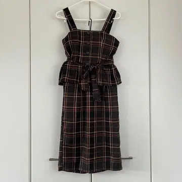 체크 무늬 뷔스티에 스커트 셋업 브라운