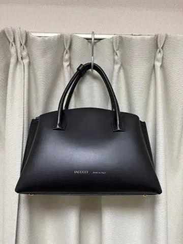IACUCCI 이아쿠치 핸드백