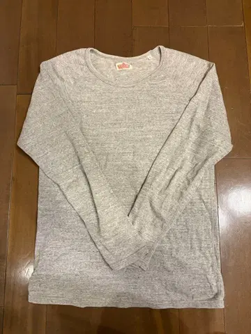 할리우드 런치마켓 그레이 긴팔 티셔츠 사이즈 3