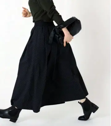 [ IENA 이에나 ] DOT 자카드 턱 스커트 36