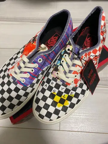 VANS x Stranger Things authentic 30cm