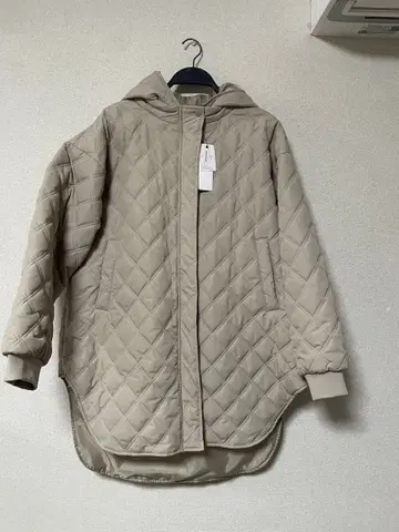 comocca 베이지 퀼팅 자켓