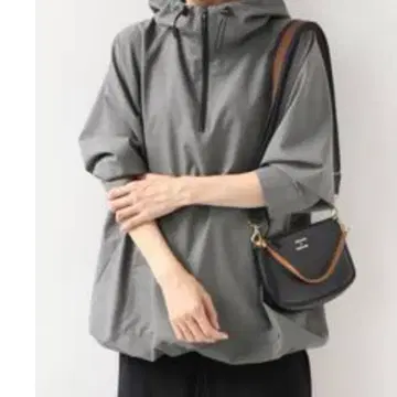 그레이 후드 부착 후드티 프레임워크