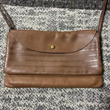 브라운 가죽 미니백 지갑 칸미