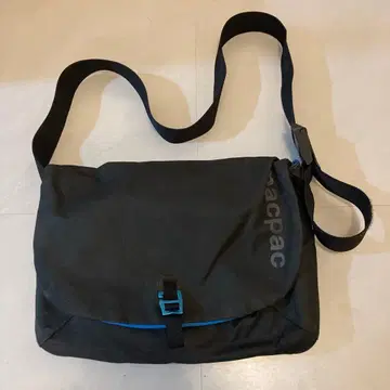 macpac 메신저 백 블랙