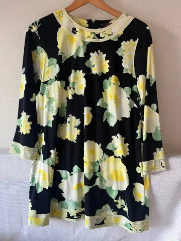 새상품급 레오나르 칸칸 꽃무늬 트리밍 7부 소매 튜닉 사이즈 42