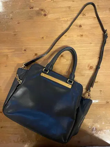 마크제이콥스 가죽백 숄더끈 포함