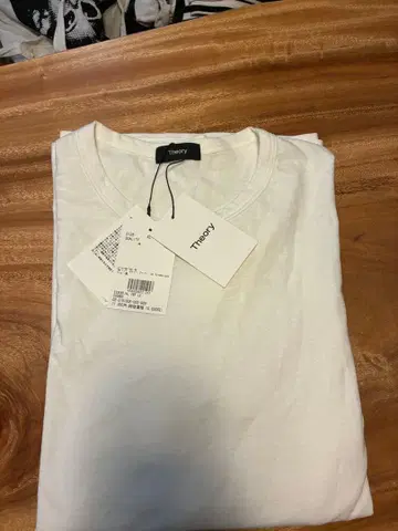 Theory 화이트 긴팔 T셔츠