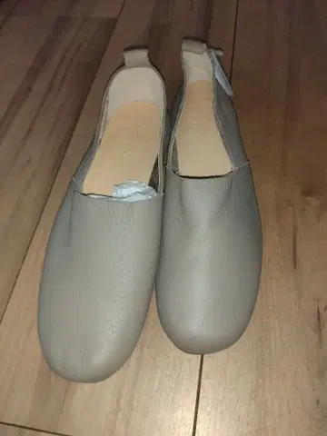 키다리 아저씨 그레이 가죽 신발