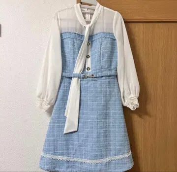 데이지 스토어 파랑과 화이트 투피스 드레스