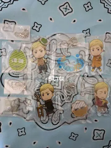 진격의 거인 애니메이트 카페 아크릴 스탠드 키링 엘빈 세트