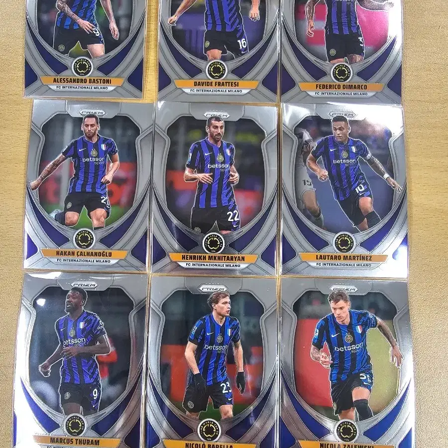 2025 Panini Prism Inter Soccer Cards 9 Card Set -425- #젤레우스키카드,#바렐라카드,#튀랑카드 ,#마르티네스카드 on Bunjang Global Site.