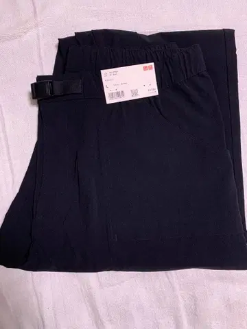 유니클로 기어 팬츠 블랙 L 사이즈 UNIQLO