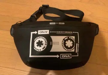 코다 쿠미 웨스트 파우치