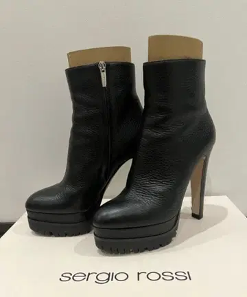 정가 14만 세르지오로시 36 새상품급