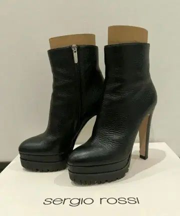 정가 14만 세르지오로시 36 새상품급