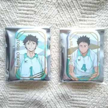 하이큐 스퀘어 캔뱃지 앉아있는 오이카와 토오루 이와이즈미 하지메