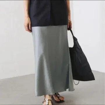 새상품급 IENA 더블 새틴 스커트 38