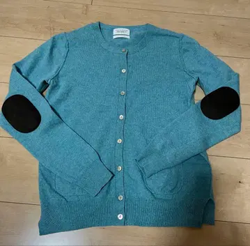 폰데샤론 가디건 쉘 버튼