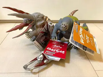 소프트 비닐 신 울트라맨 울트라맨 비행ver., 가보라, 파고스의 세트