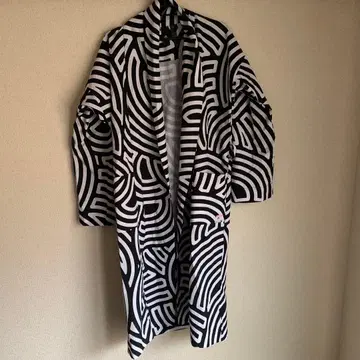 아디다스 adidas 모노톤 기하학 패턴 겉옷