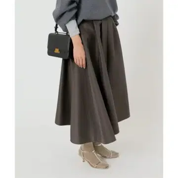 [ 미사용 새상품 ] IENA 더블 새틴 턱 플레어 스커트 이에나