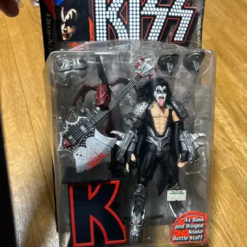 키스 진 시몬스 KISS Gene Simmons 피규어