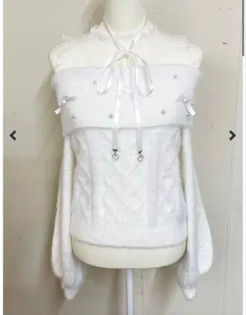 [ 하자품 ] 리본 & 펄 케이블 오프숄더 니트