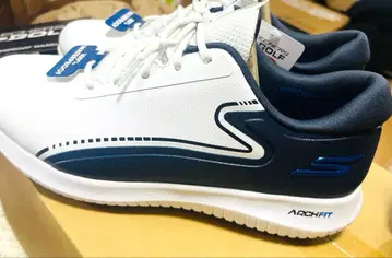 [ 미사용 새상품 ] SKECHERS ARCHFIT 골프화 26cm