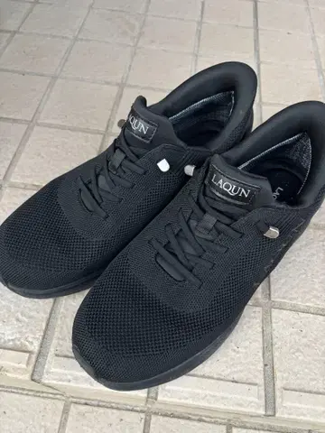 새상품급 1초 만에 신는 스니커즈 LAQUN 라쿤 블랙 28cm