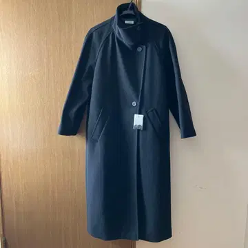 택 포함 미사용 새상품 SALOON 롱 코트 블랙 컬러