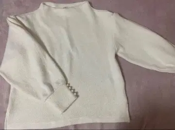 INDEX 소매 펄 화이트 니트