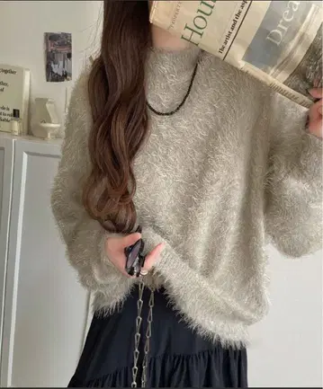 클래식 엘프 모찌모찌 샤기 모크넥 풀오버 니트