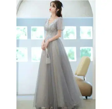 그레이 웨딩 드레스 플레어 슬리브
