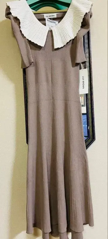 LILY Brown 브라운 니트 원피스 반팔 프릴 옷깃